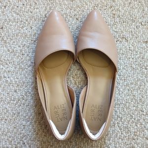 Ladies' Naturalizer Flats Neutral Size 7.5W